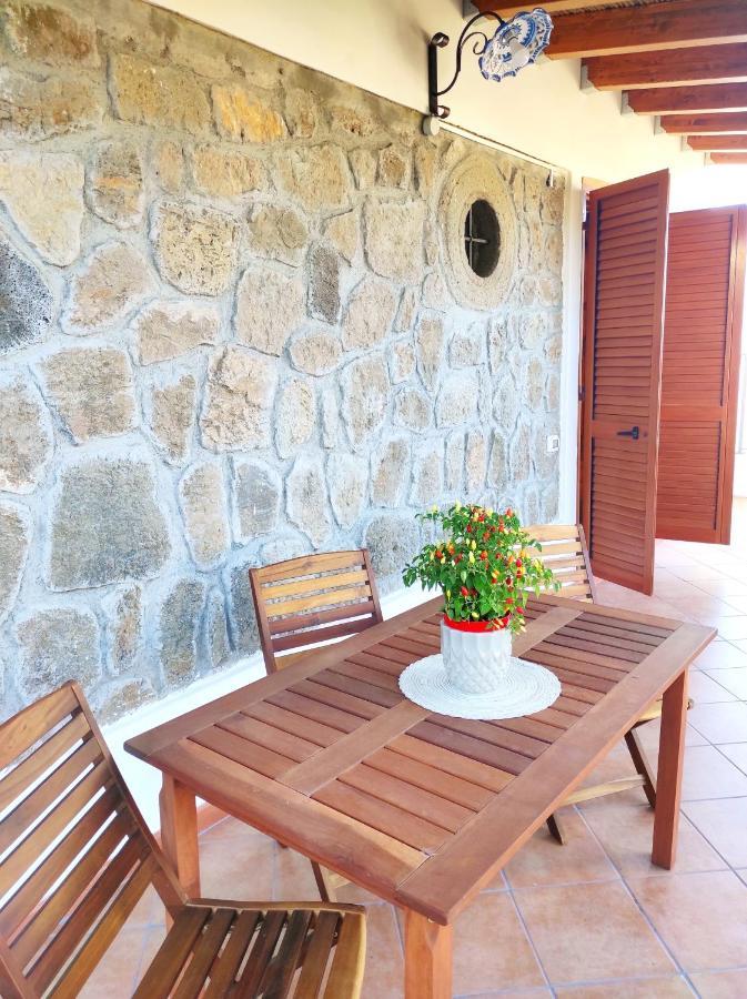 Holiday Home Mennulita Lipari Kültér fotó