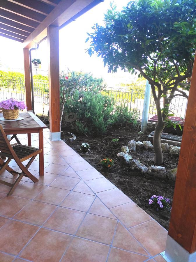 Holiday Home Mennulita Lipari Kültér fotó