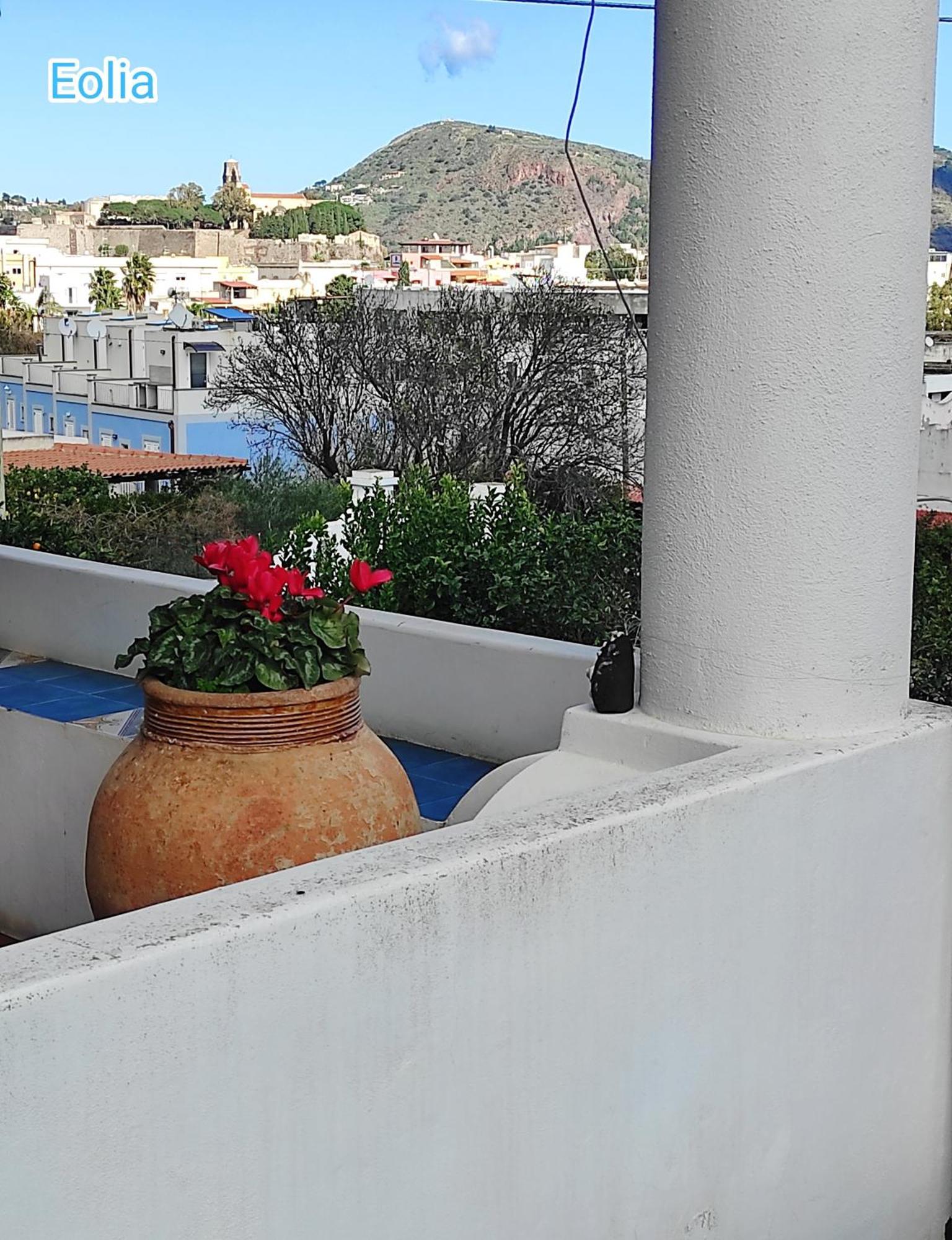 Holiday Home Mennulita Lipari Kültér fotó